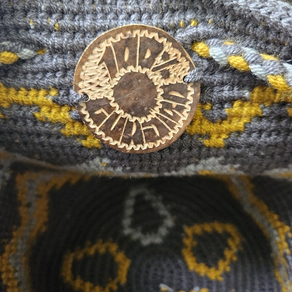 Authentic WAYUU MOCHILA Handmade Medium Size Rhinestones CRYSTALS Colombian Bag - Picture 3 of 10